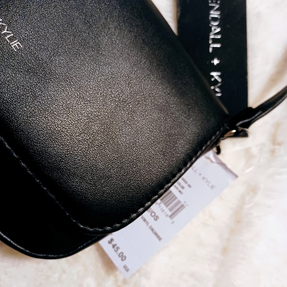 KENDALL + KYLIE NWT! Black Chain Purse - Picture 4 of 8
